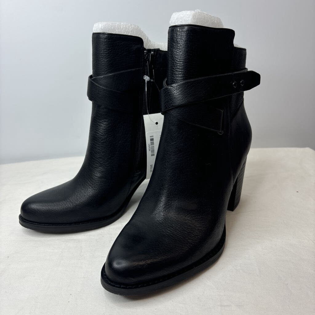 Boots 7.5 Black