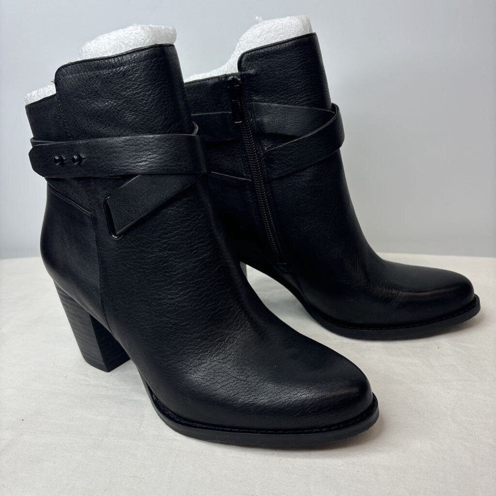 Boots 7.5 Black