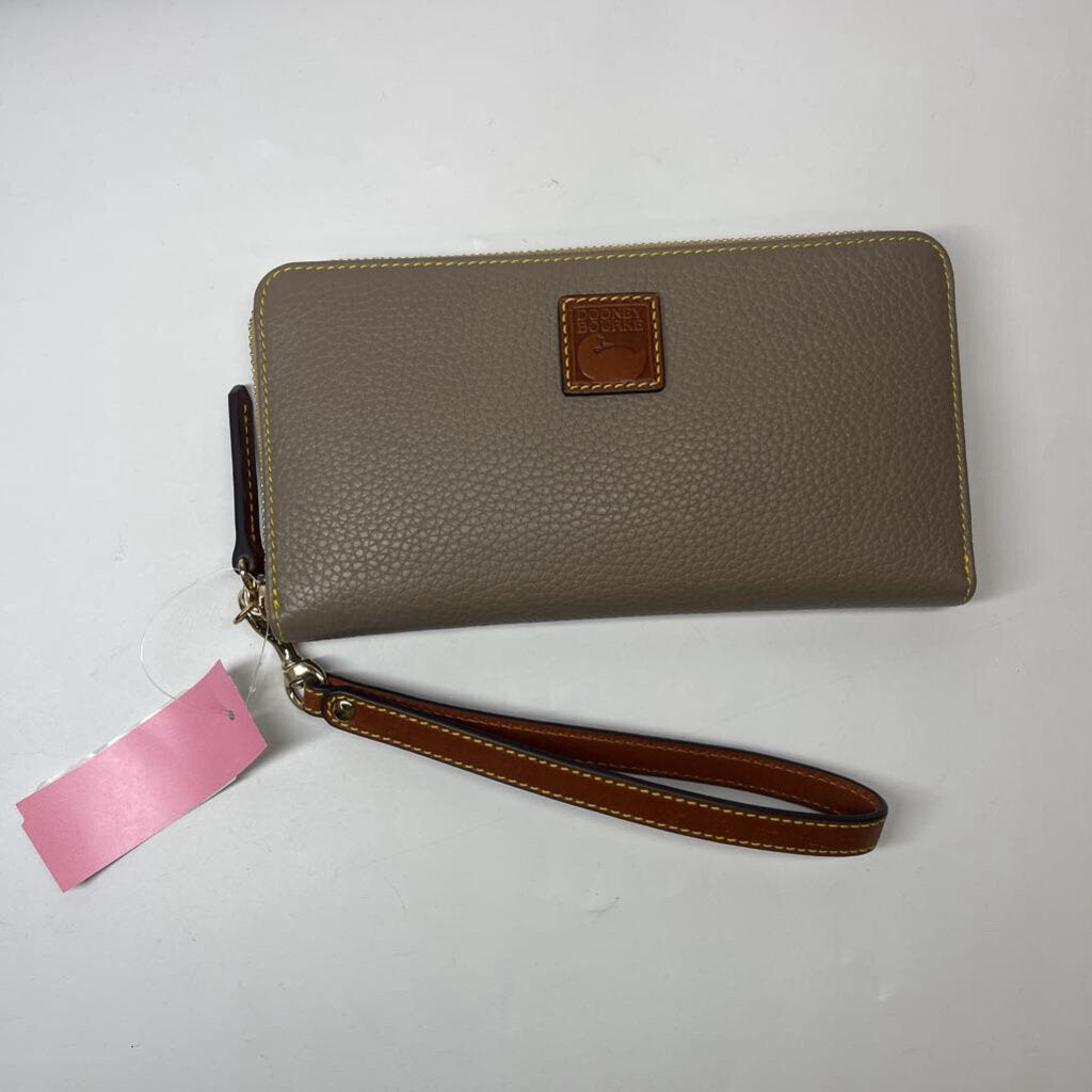 Dooney & Bourke Wallet Taupe