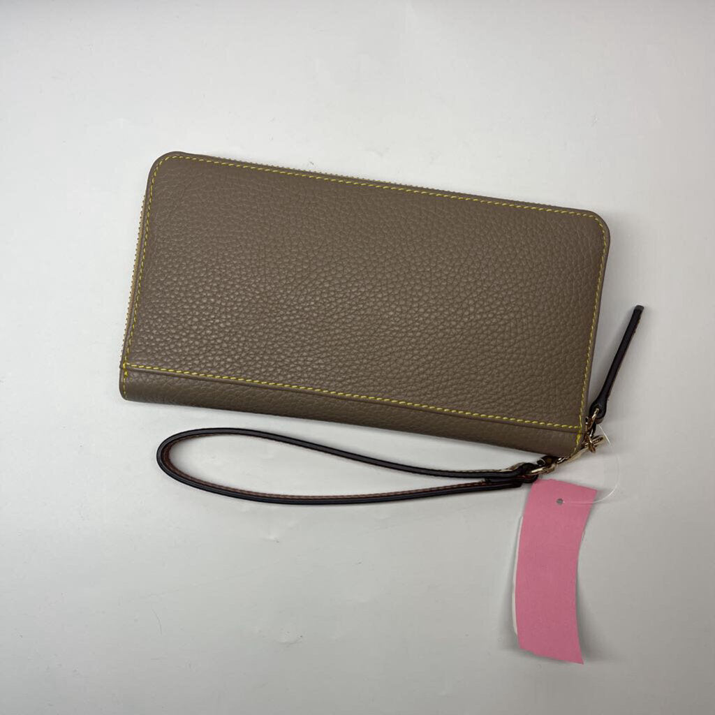 Dooney & Bourke Wallet Taupe