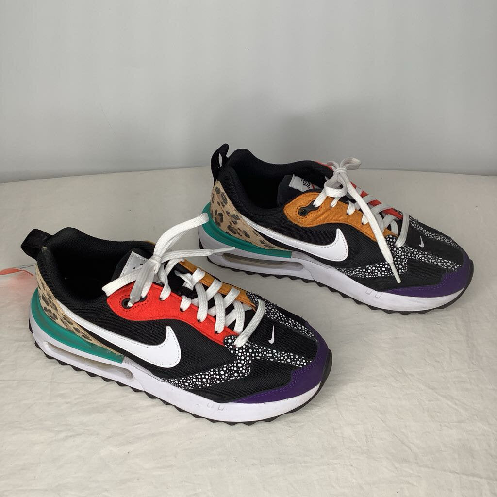 Nike Shoes 6 Black/Multi/Leopard
