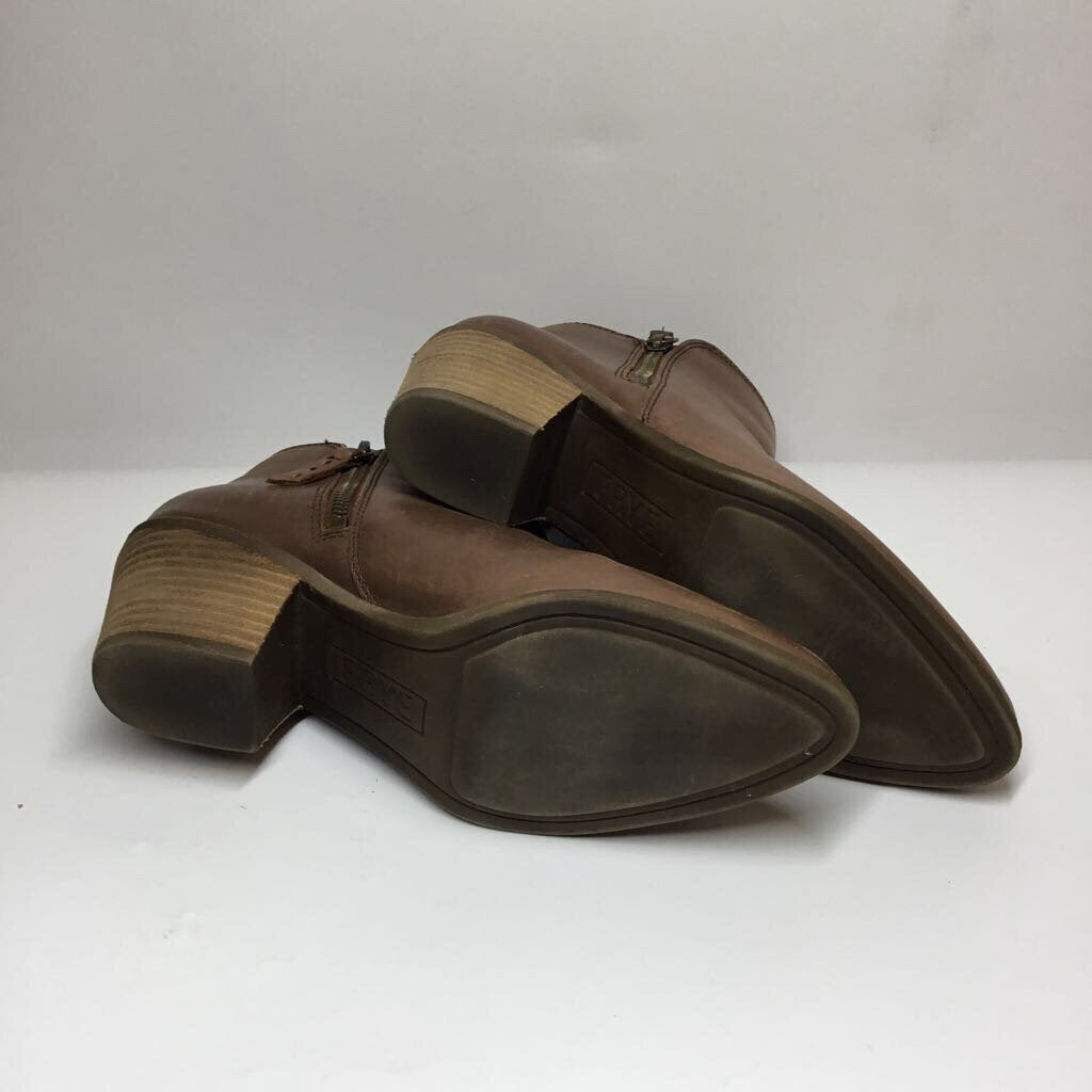 Frye Boots 7.5 Brown