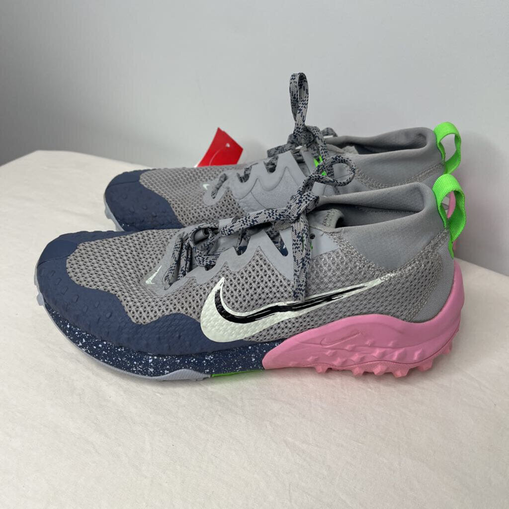 Nike Shoes 8.5 Gray/Blue/Pink