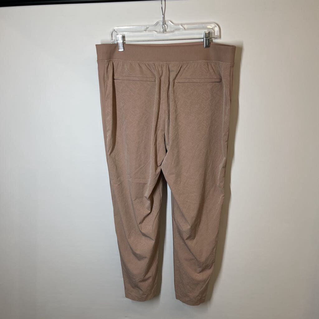 Athleta Athletic Bottoms 16/XL Pink