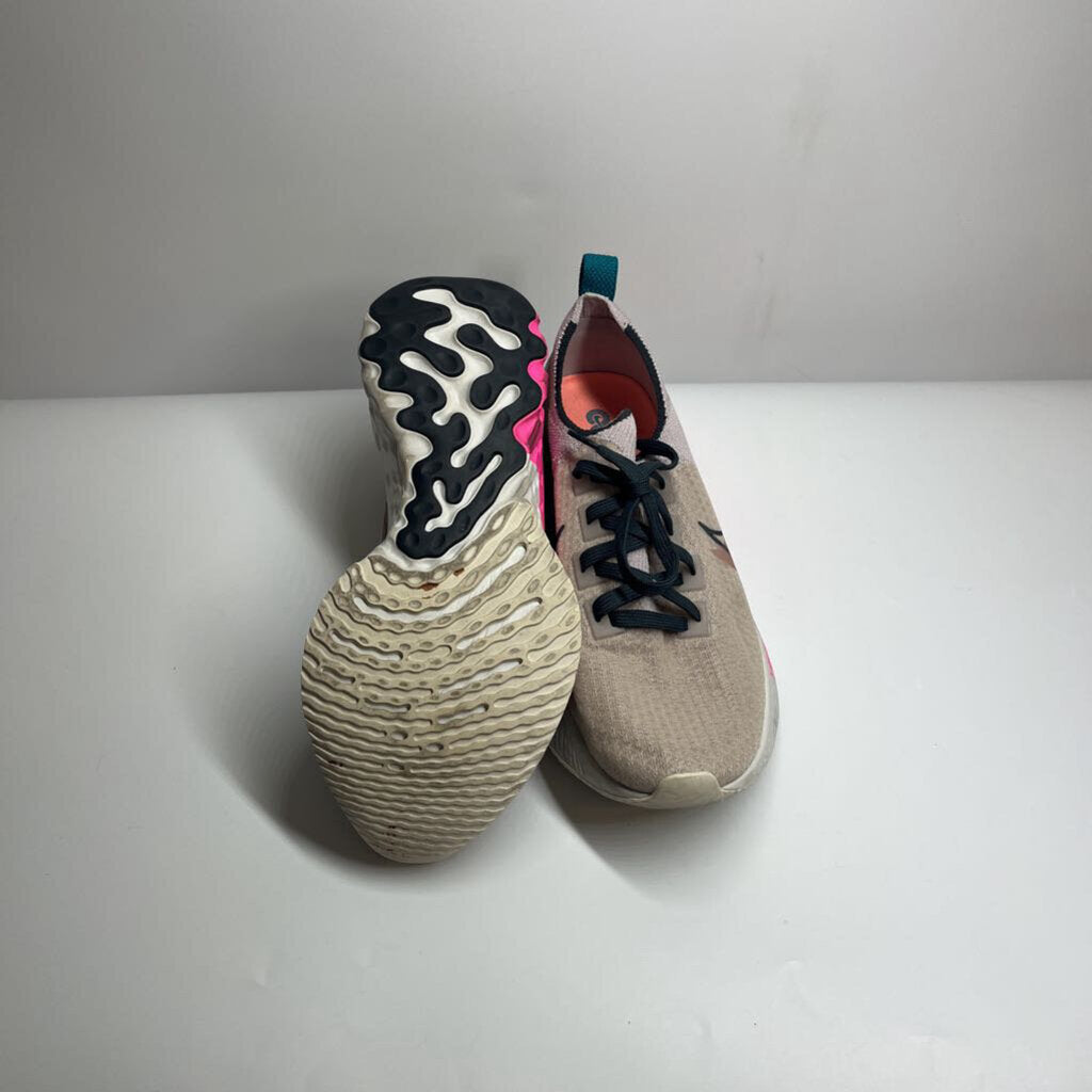 Nike Shoes 10.5 Taupe/Multi