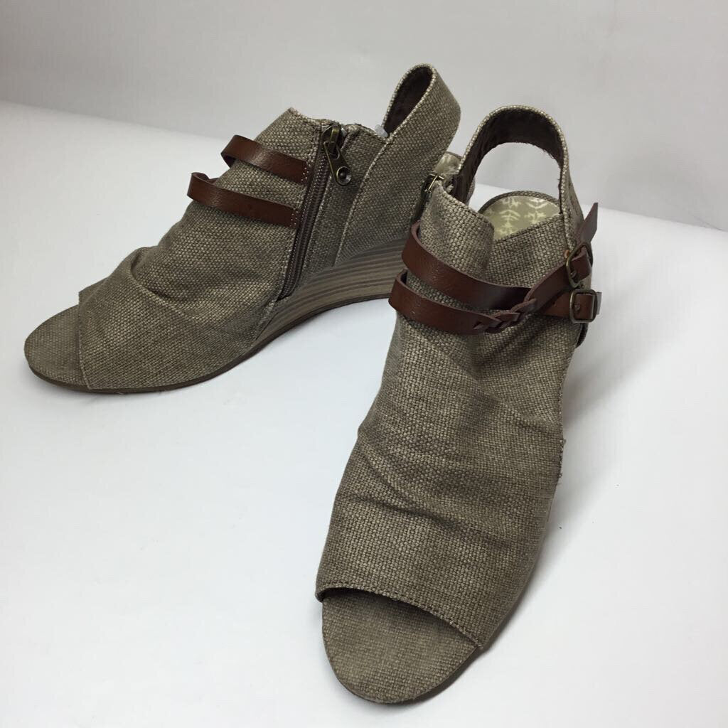 Blowfish Shoes 9.5 Taupe/Brown