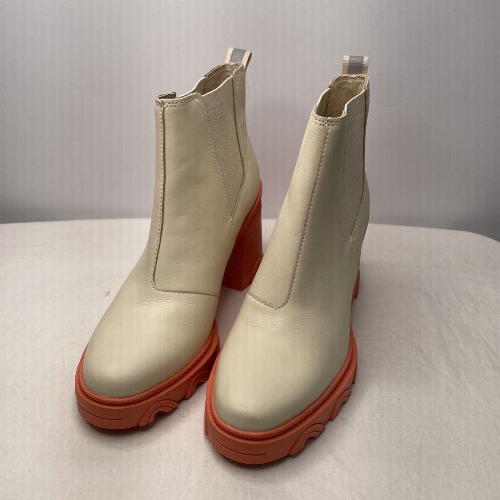 Sorel Boots 8.5 Ivory/Coral