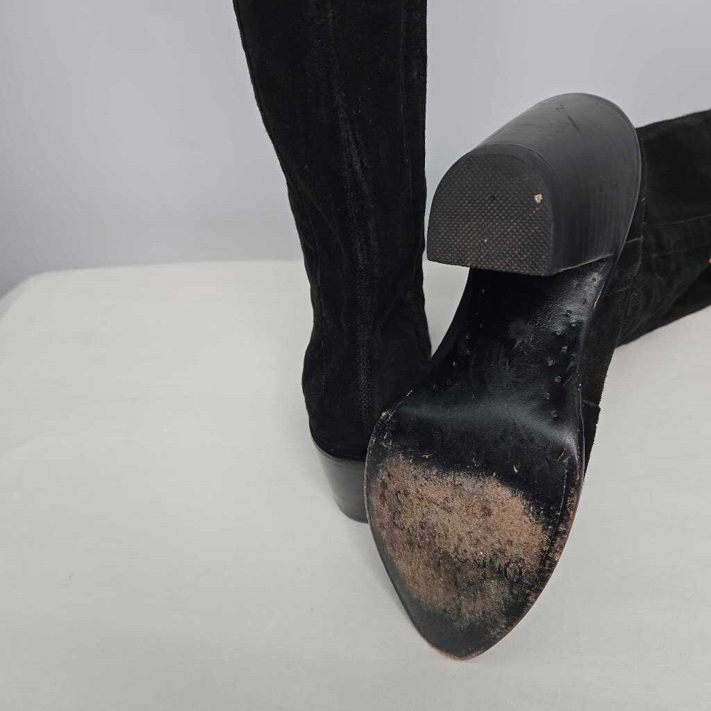 Boots 8 Black Suede