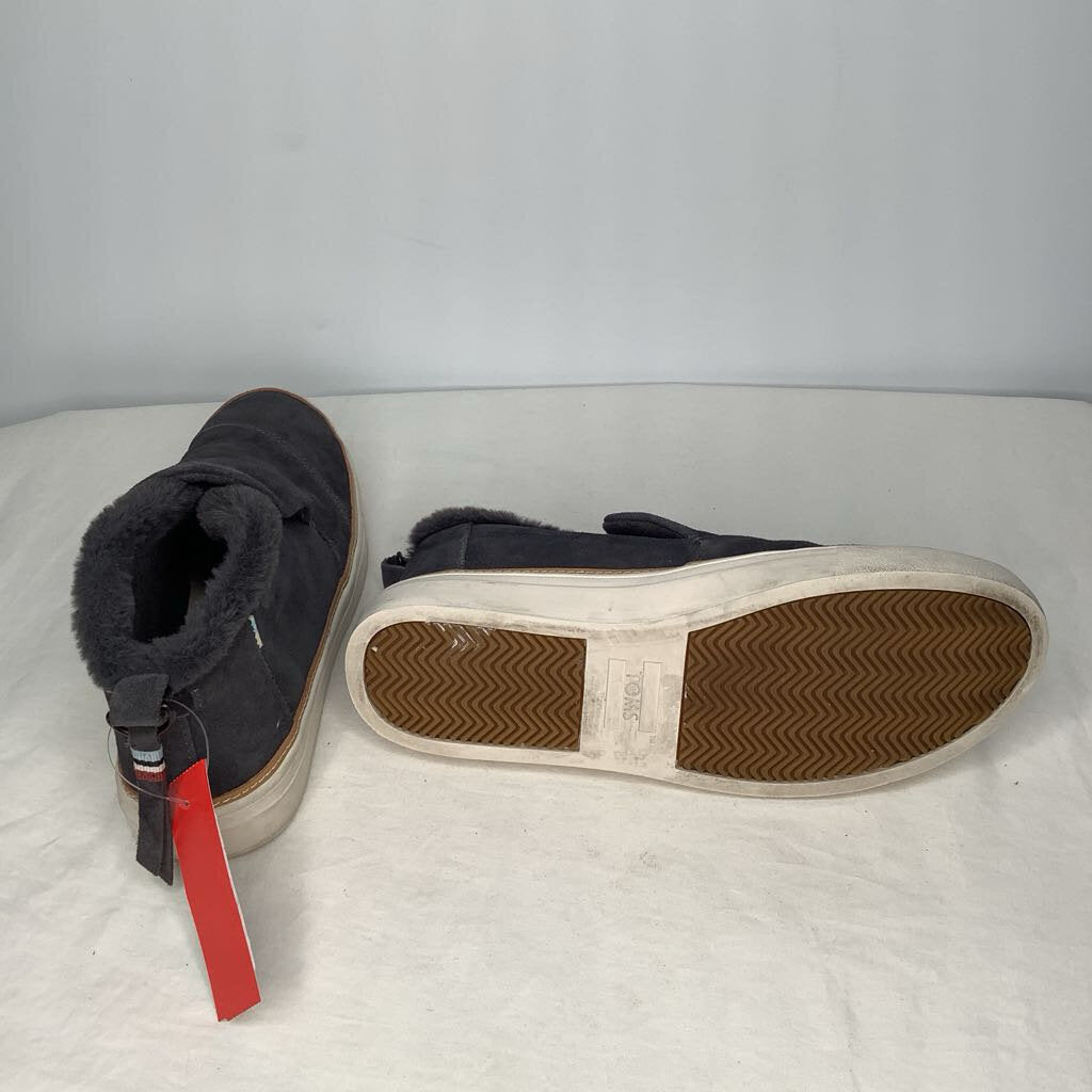 Toms Shoes 8.5 Grey/ White/ Fur