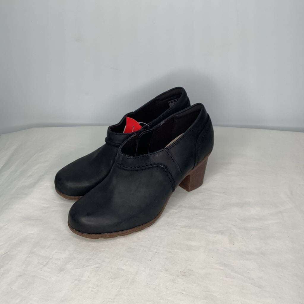 Clarks Shoes 7.5 Black/ brown