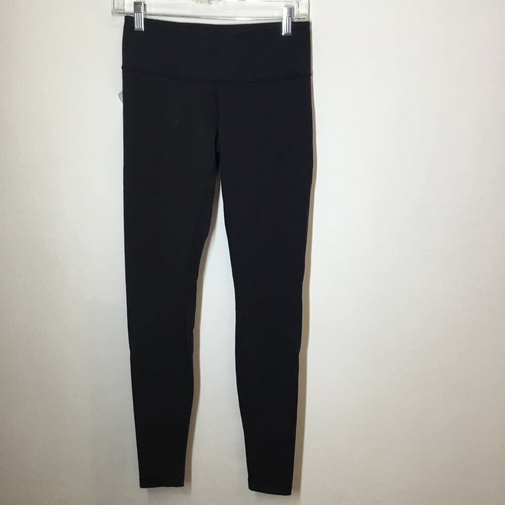 Lululemon Athletic Bottoms 6 Black