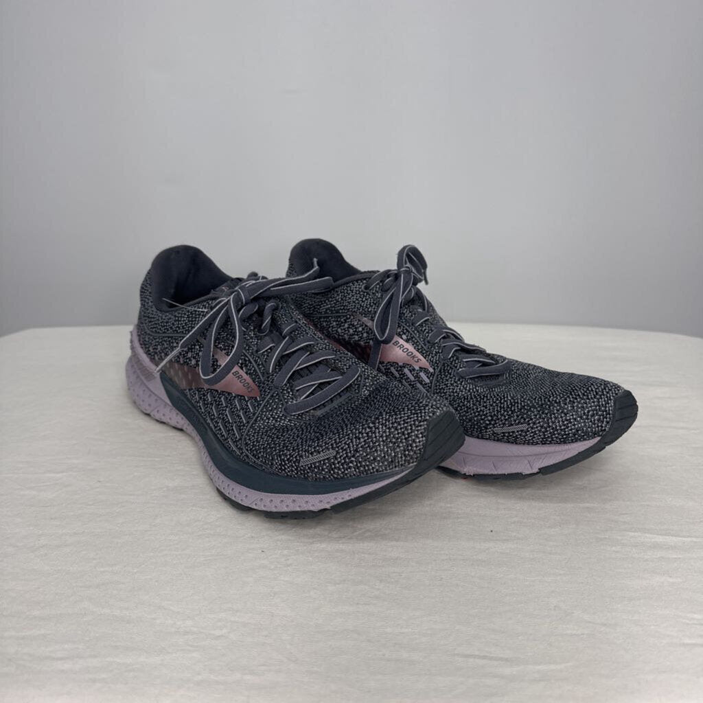 Brooks Shoes 9 Wide Gray/Lavender
