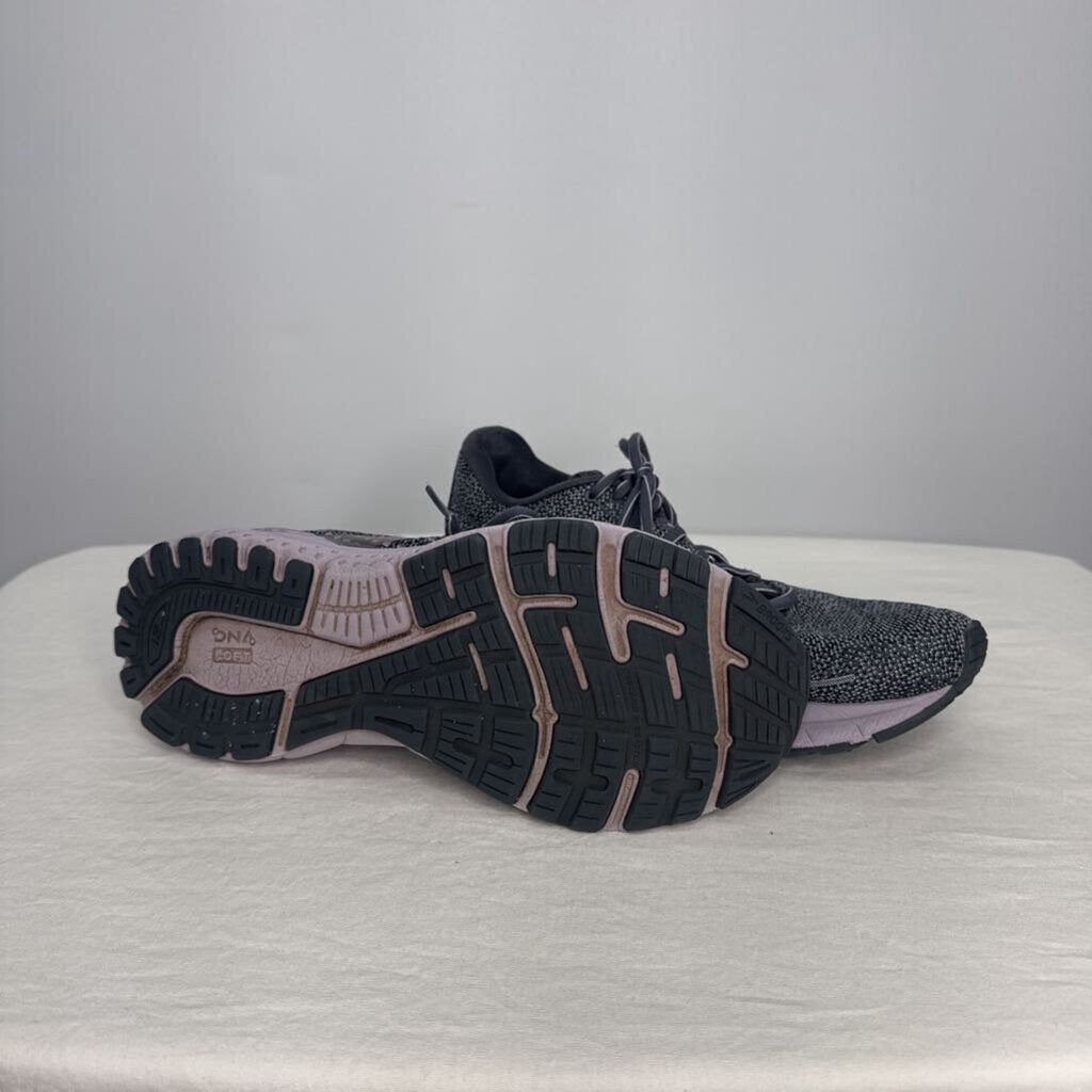 Brooks Shoes 9 Wide Gray/Lavender