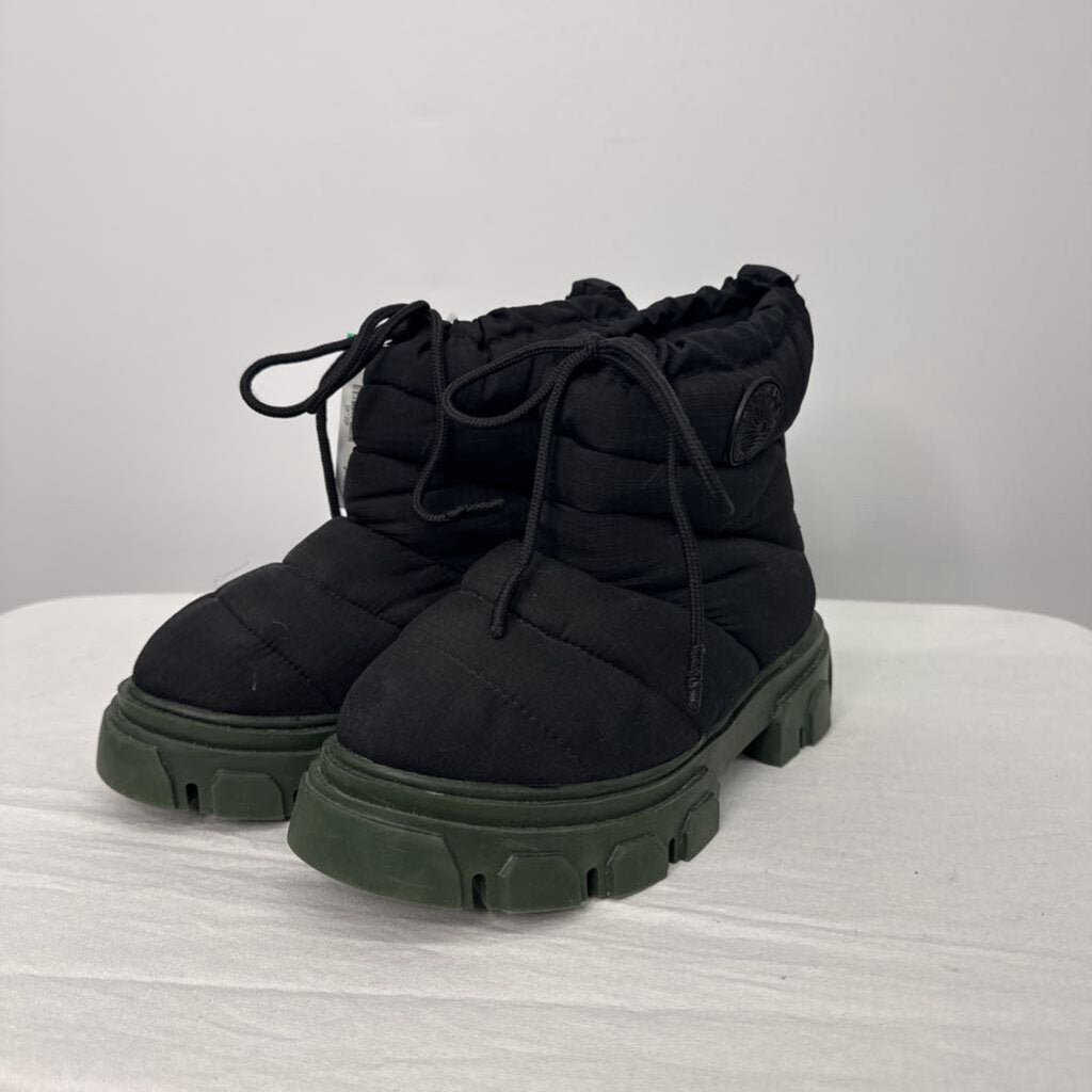 Boots 7 Black/Green