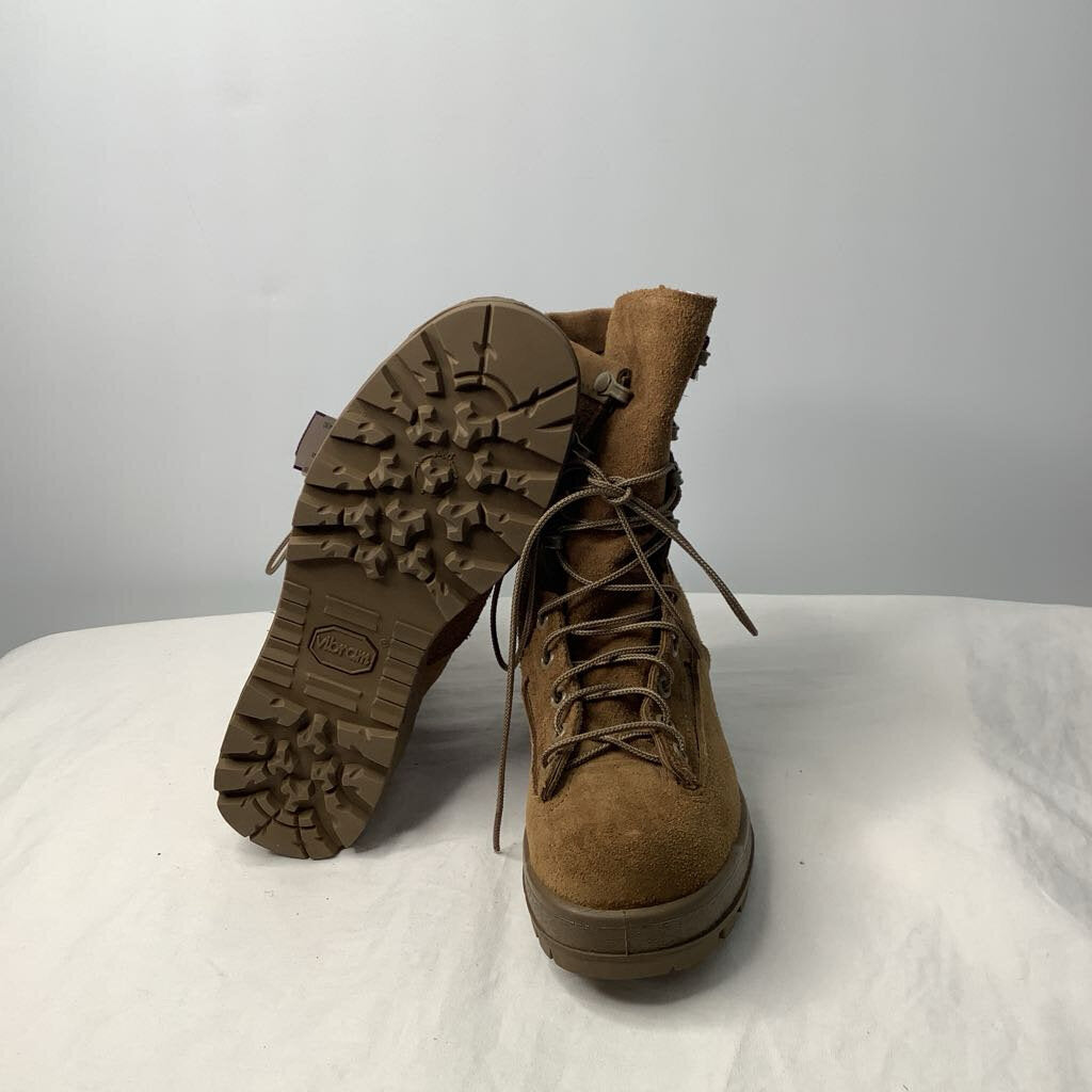 Boots 4.5 Camel
