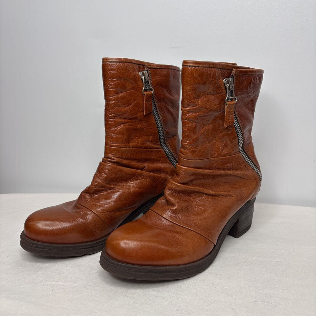 Miz Mooz Boots 6 Brown Leather