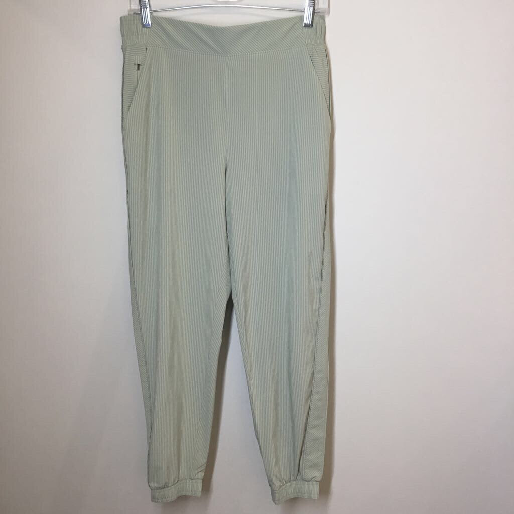 Athleta Athletic Bottoms 8/M Green