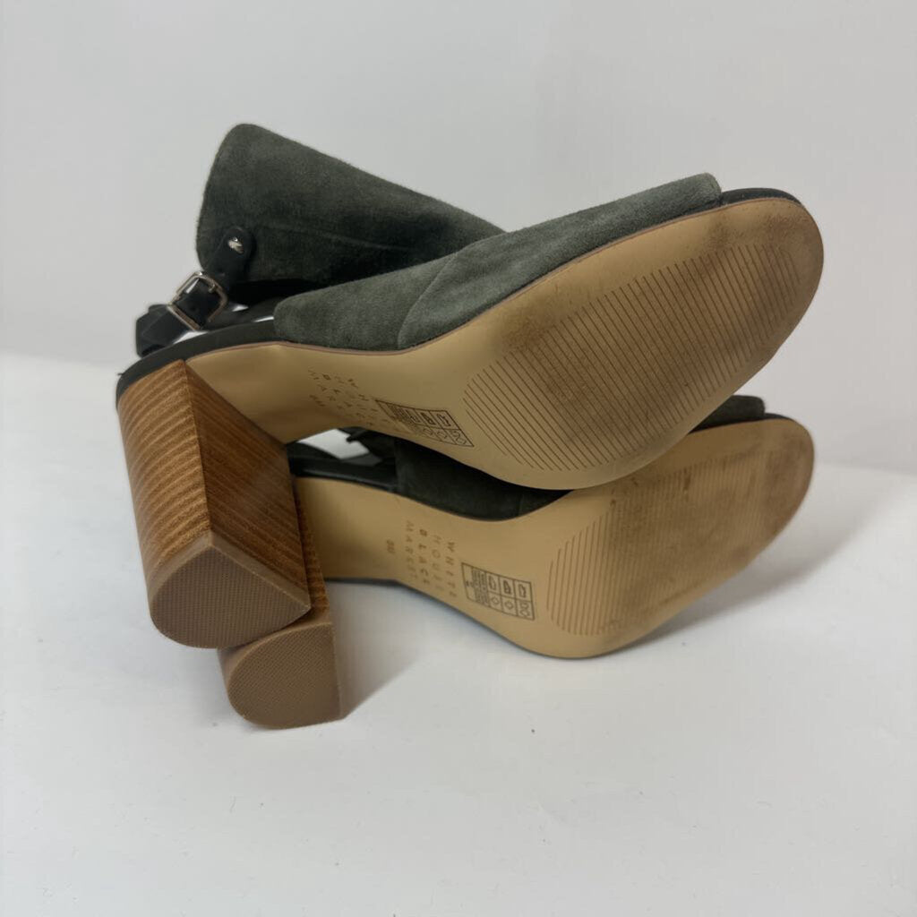 White House Black Market Shoes 8 Green