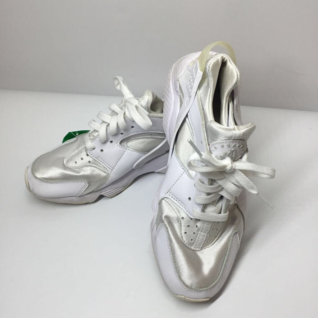 Nike Shoes 8.5 White