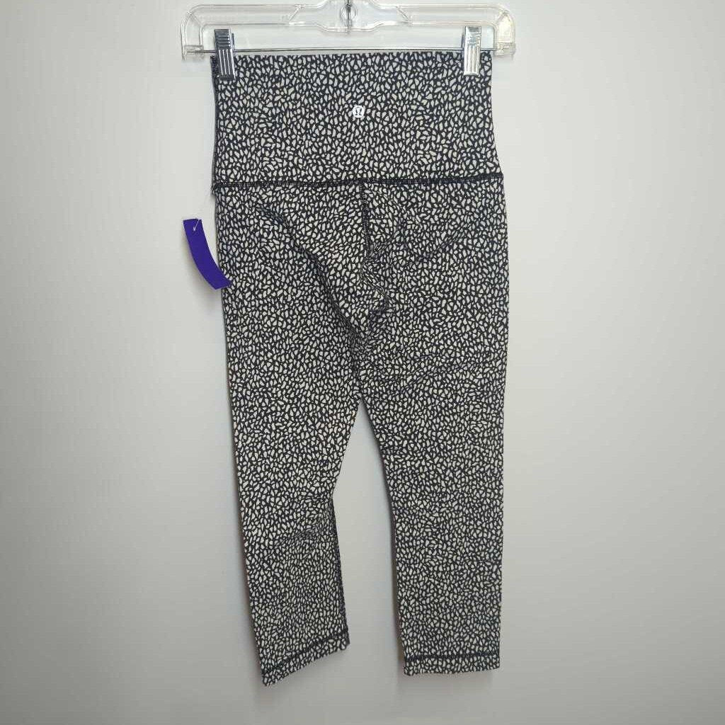 Lululemon Athletic Bottoms 6/S BW