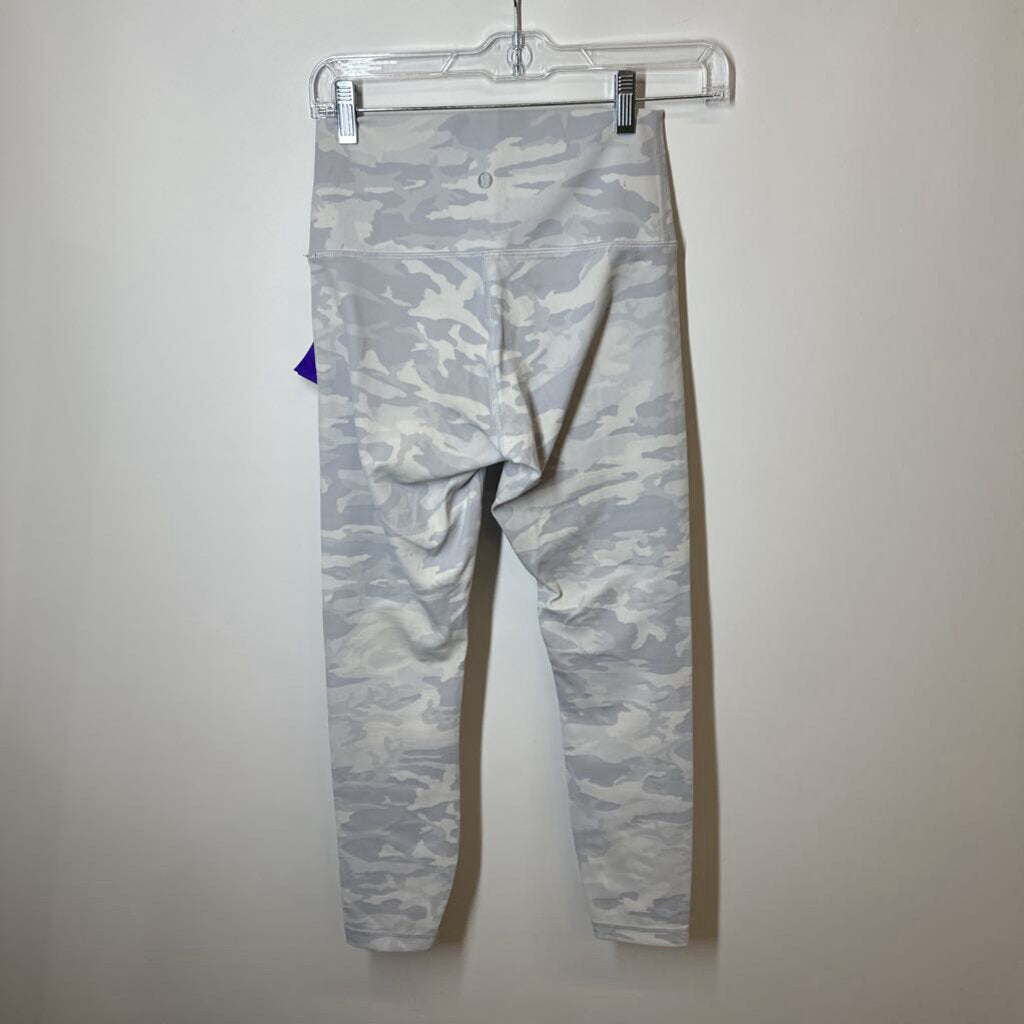 Lululemon Athletic Bottoms 6/S Gray Camo