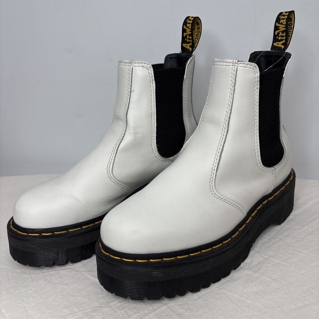 Dr. Martens Boots 7 White/Black