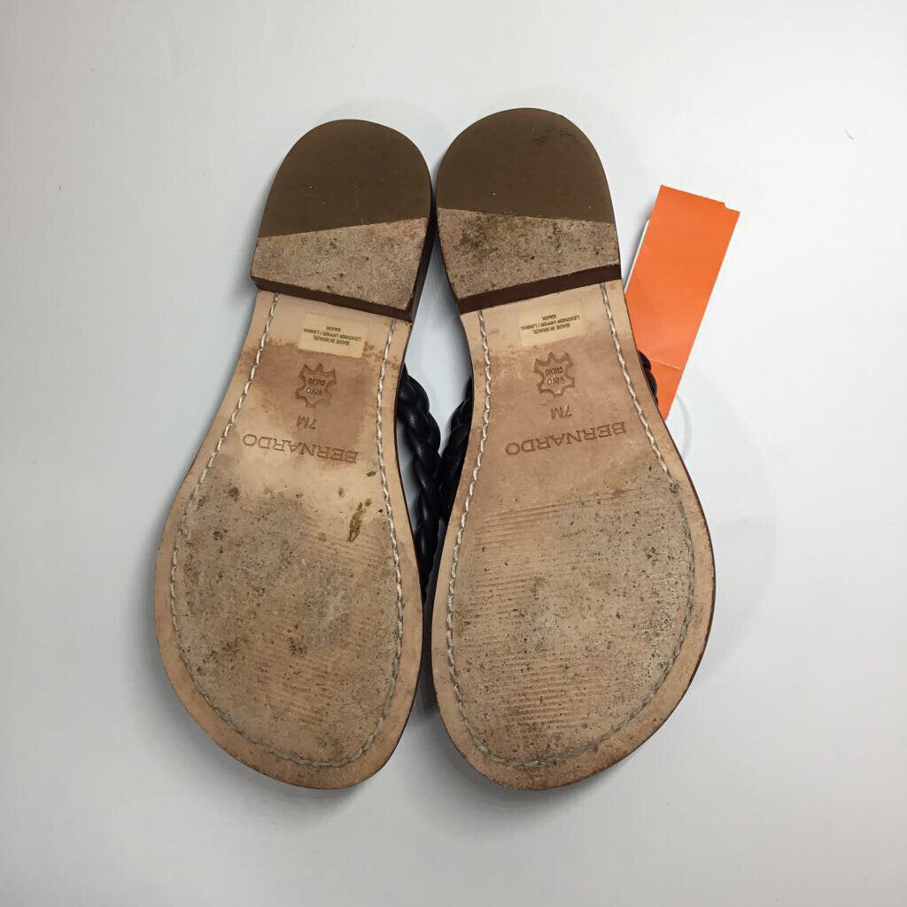 Bernardo Sandals 7 Black