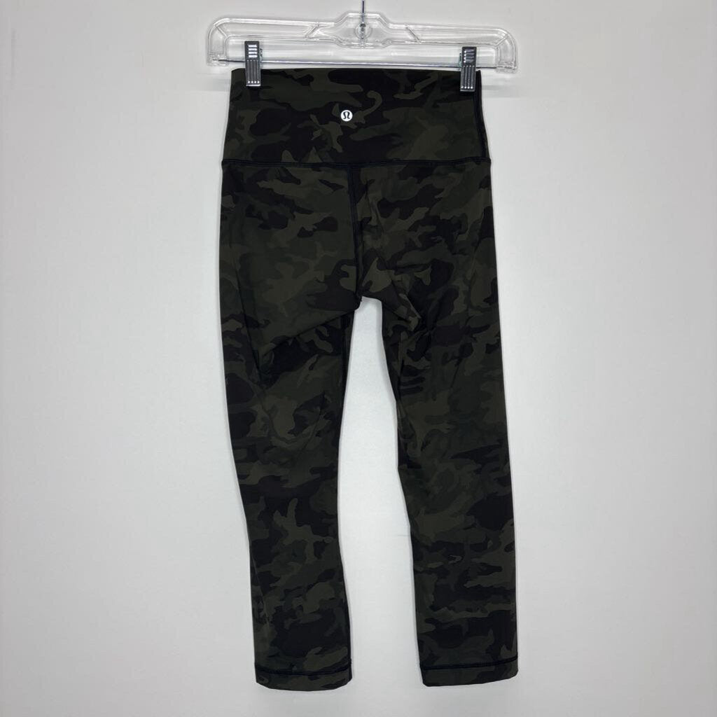 Lululemon Athletic Bottoms S Green Camo