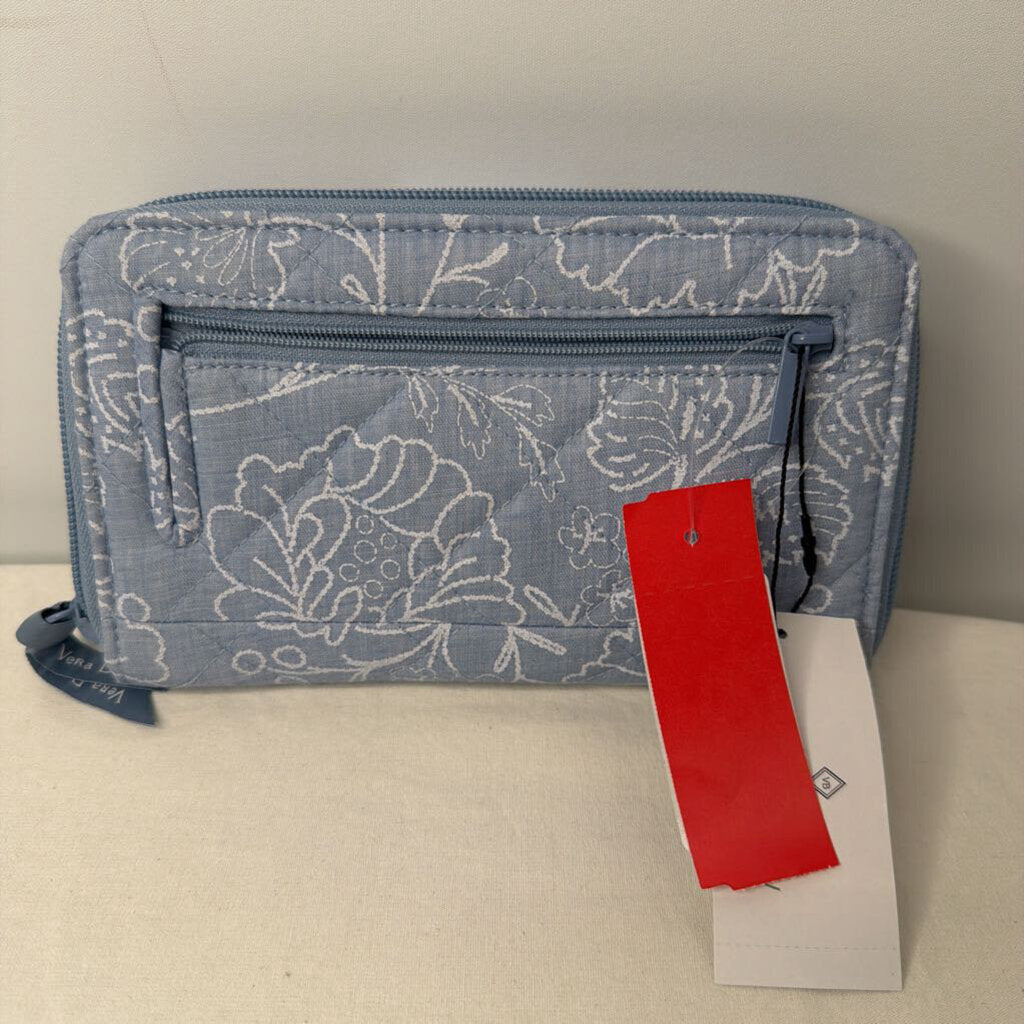 Vera Bradley Wallet Turnlock Light Chambray