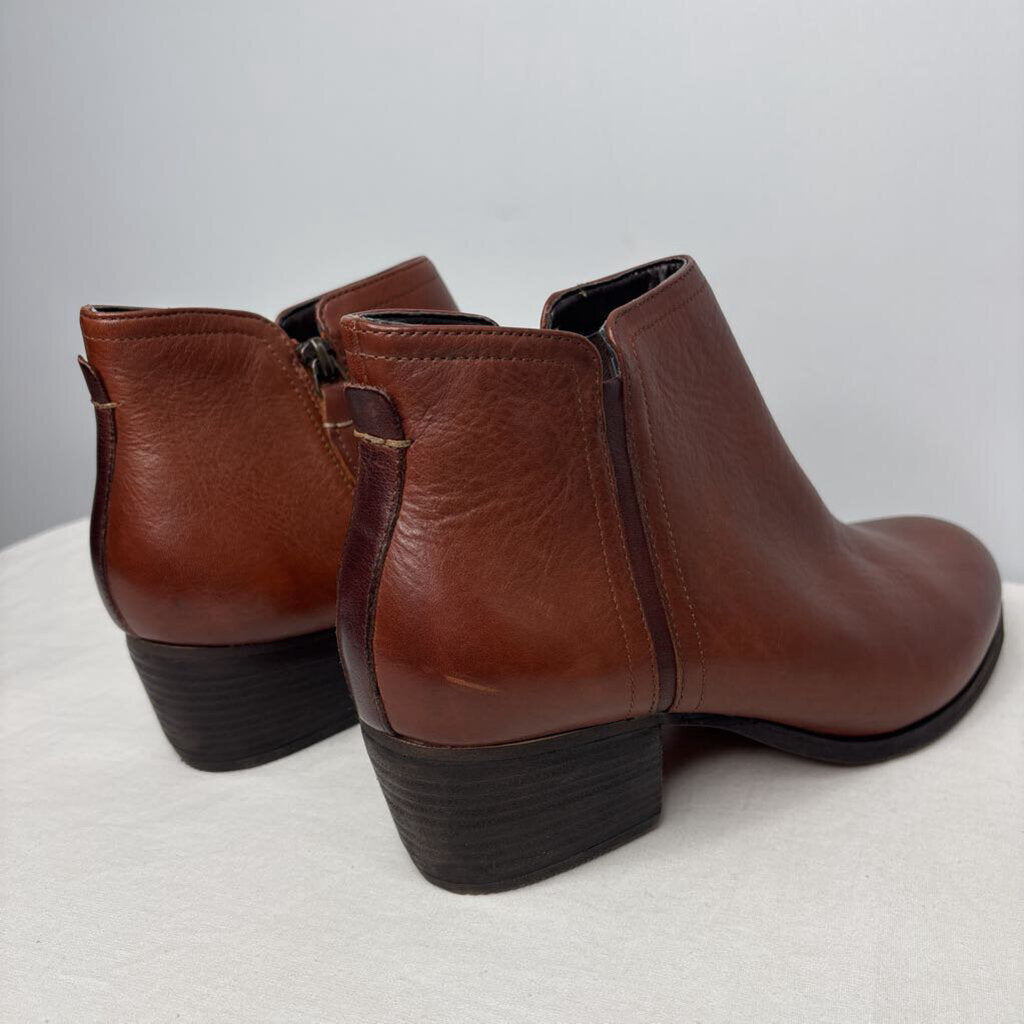 Clarks Boots 9.5 Brown