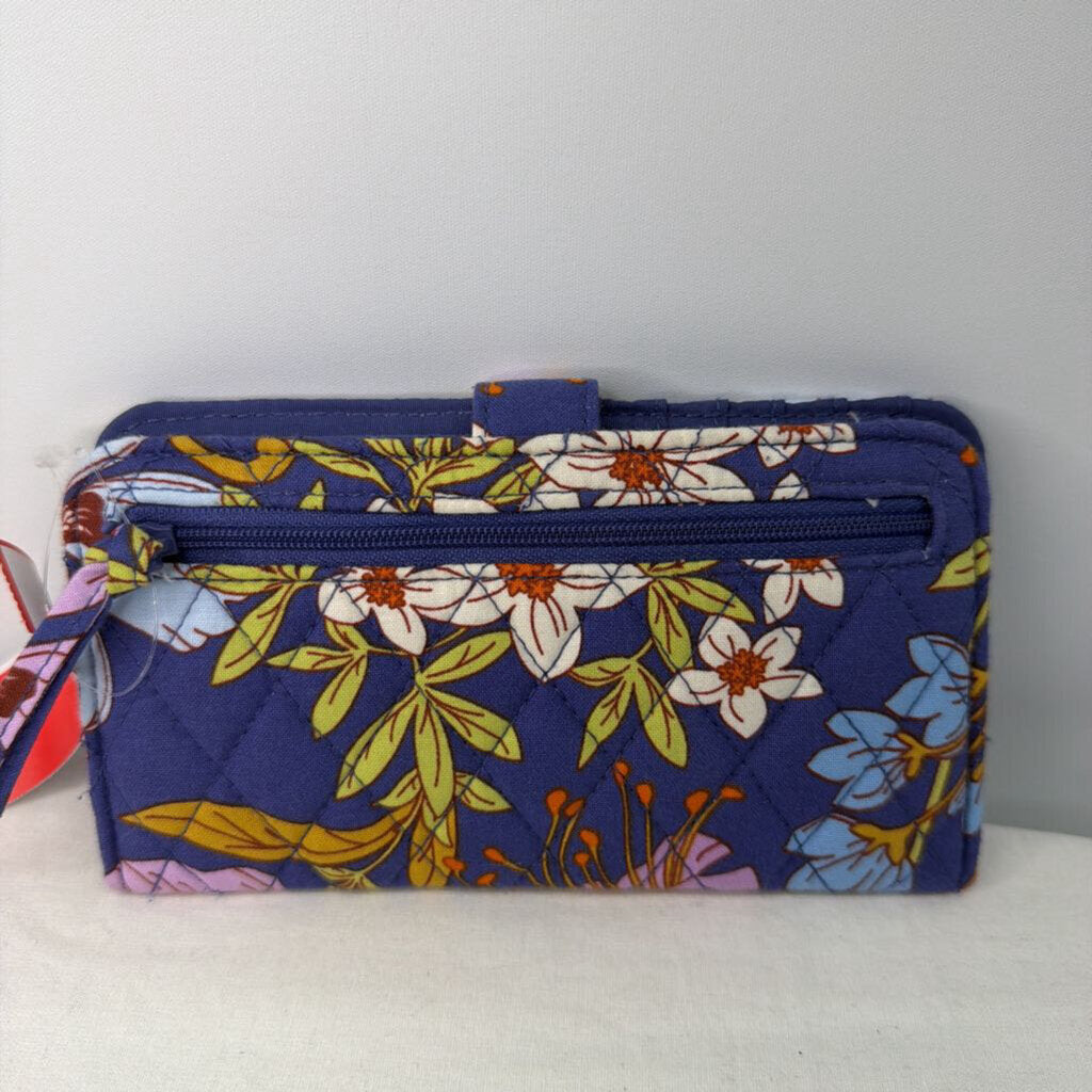 Vera Bradley Wallet Large Card Bifold Purple Floral
