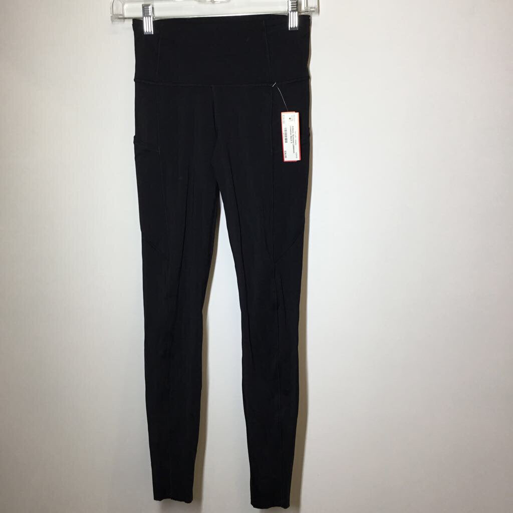 Lululemon Athletic Bottoms 4 Black