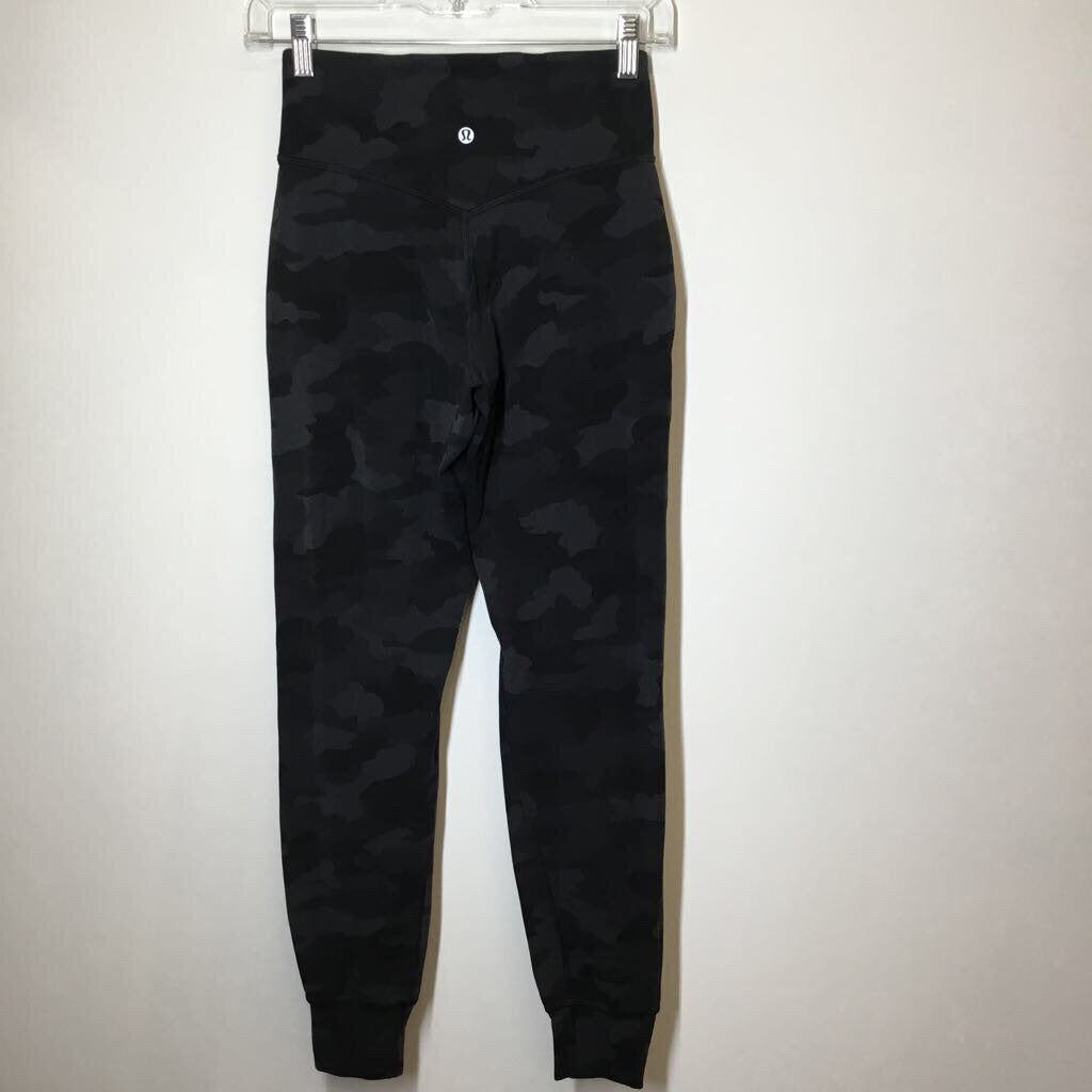 Lululemon Athletic Bottoms 4 Black Camo