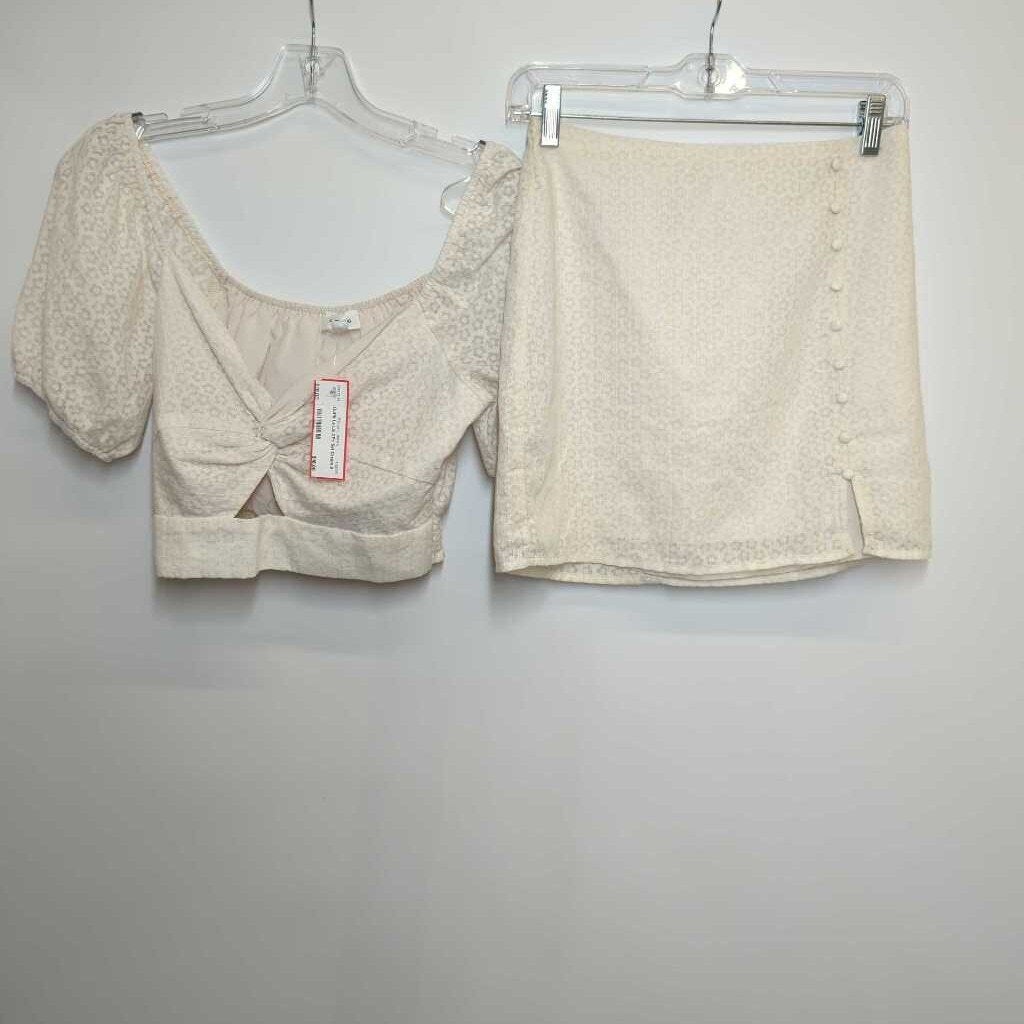 Le Lis Outfit S Cream
