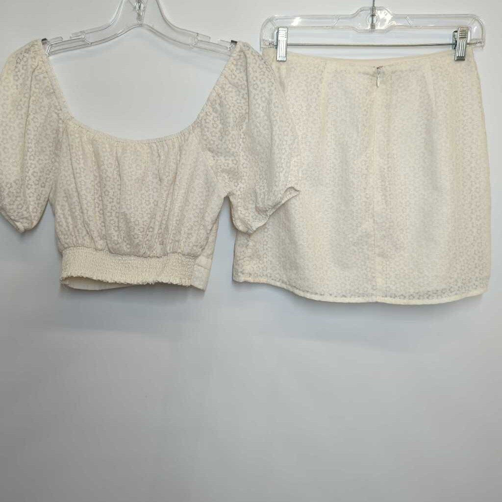 Le Lis Outfit S Cream