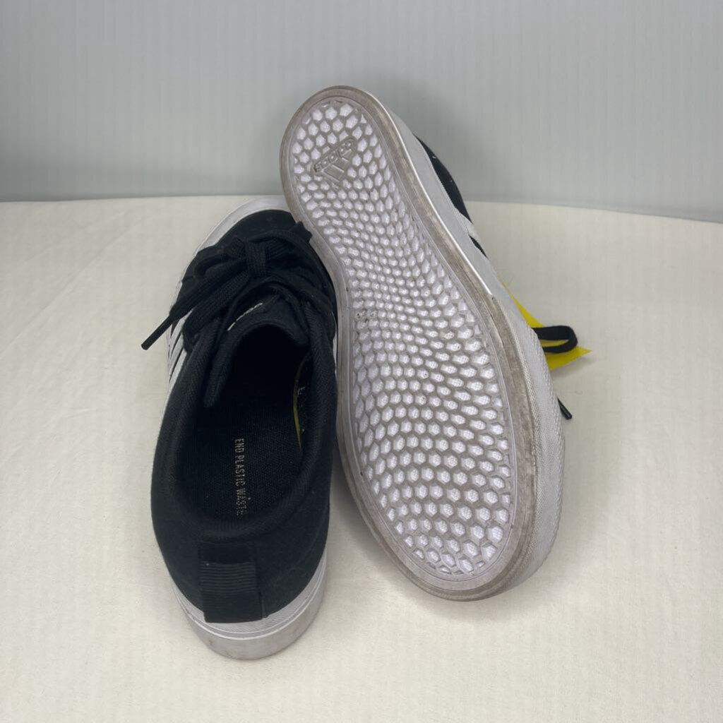 Adidas Shoes 7.5 BW
