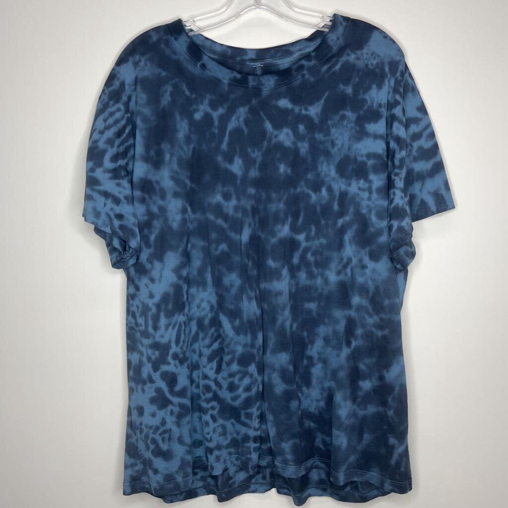 Lululemon Athletic Tops XL Blue/Tie Dye