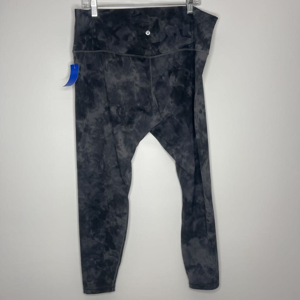 Lululemon Athletic Bottoms XL (16) Black/Gray/Camo