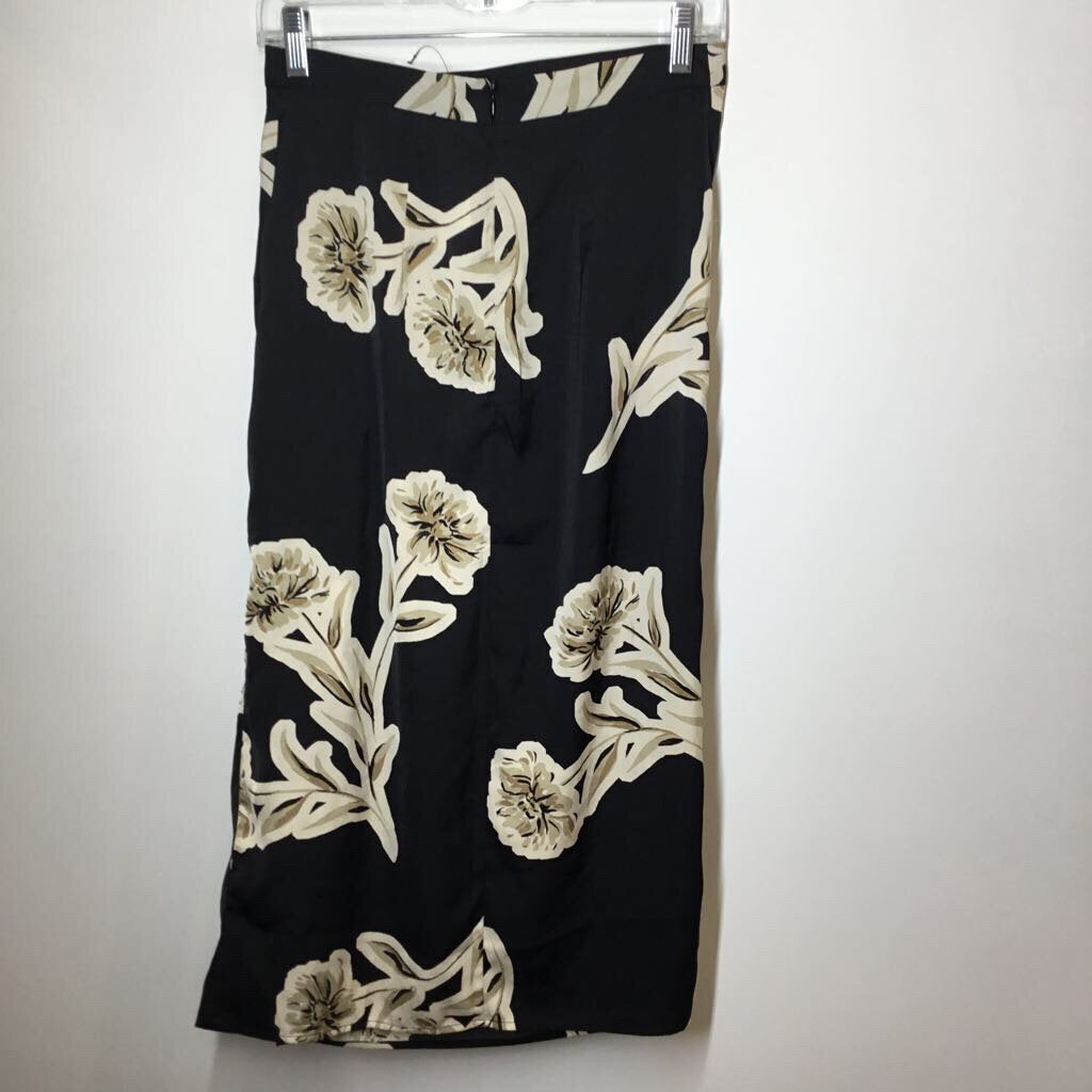 Banana Republic Skirt 2/XS Black/Floral