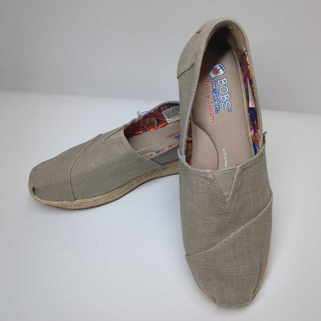 Bobs Shoes 9 Tan/Woven