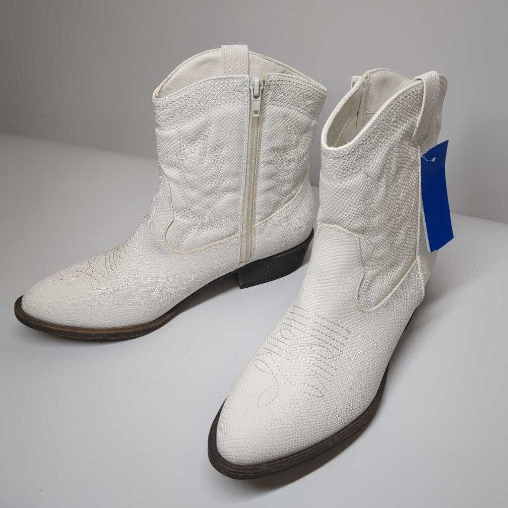 Coconuts Boots 9.5 White