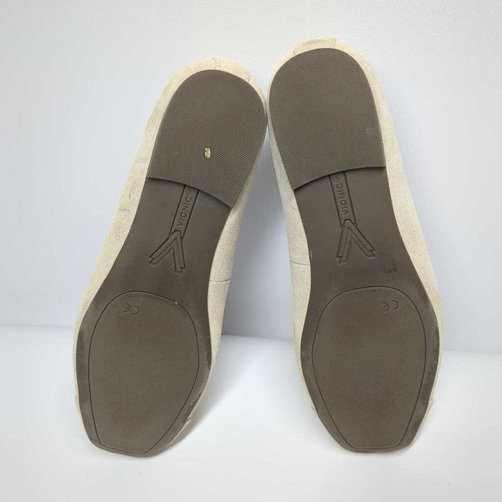 Vionic Shoes 8 Gold