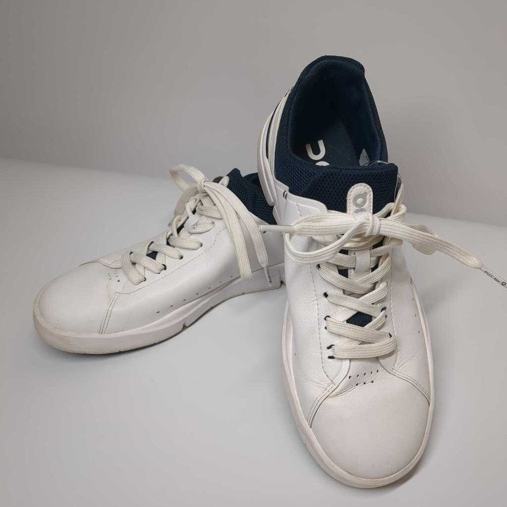 On Cloud Shoes 8.5 White/Blue