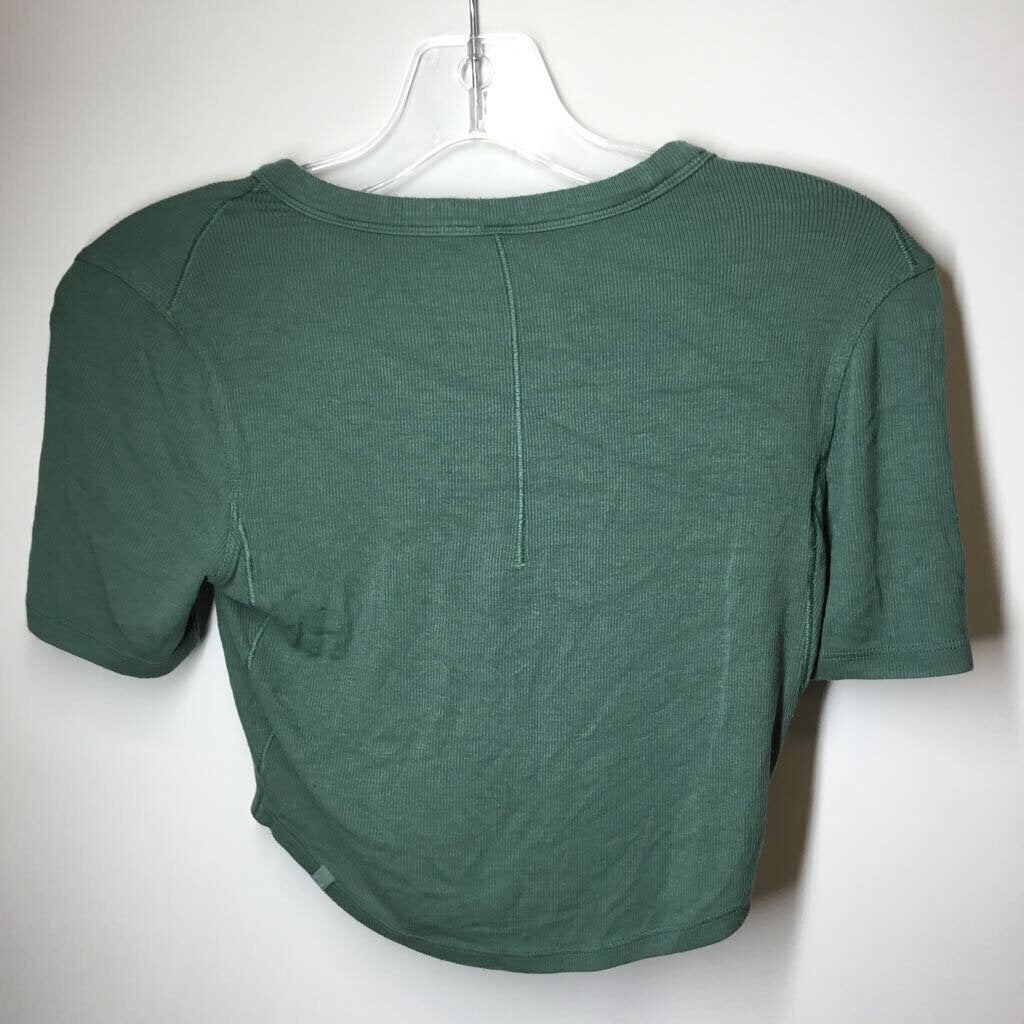 Lululemon Athletic Tops S/4 Green
