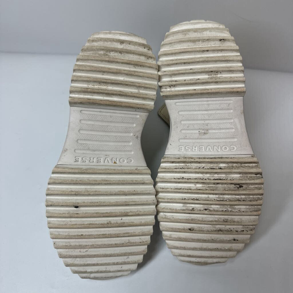 Converse Shoes 5.5 Gold/White