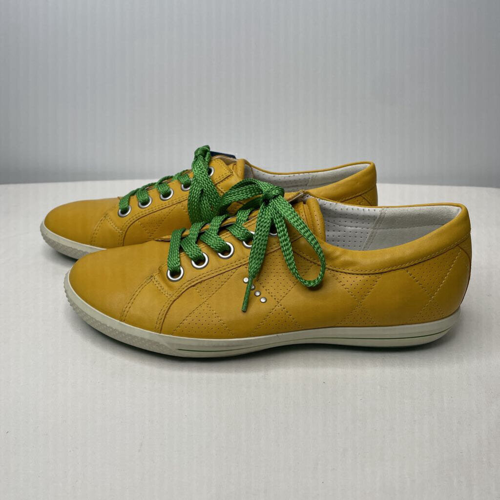 Ecco Shoes 8.5 Yellow
