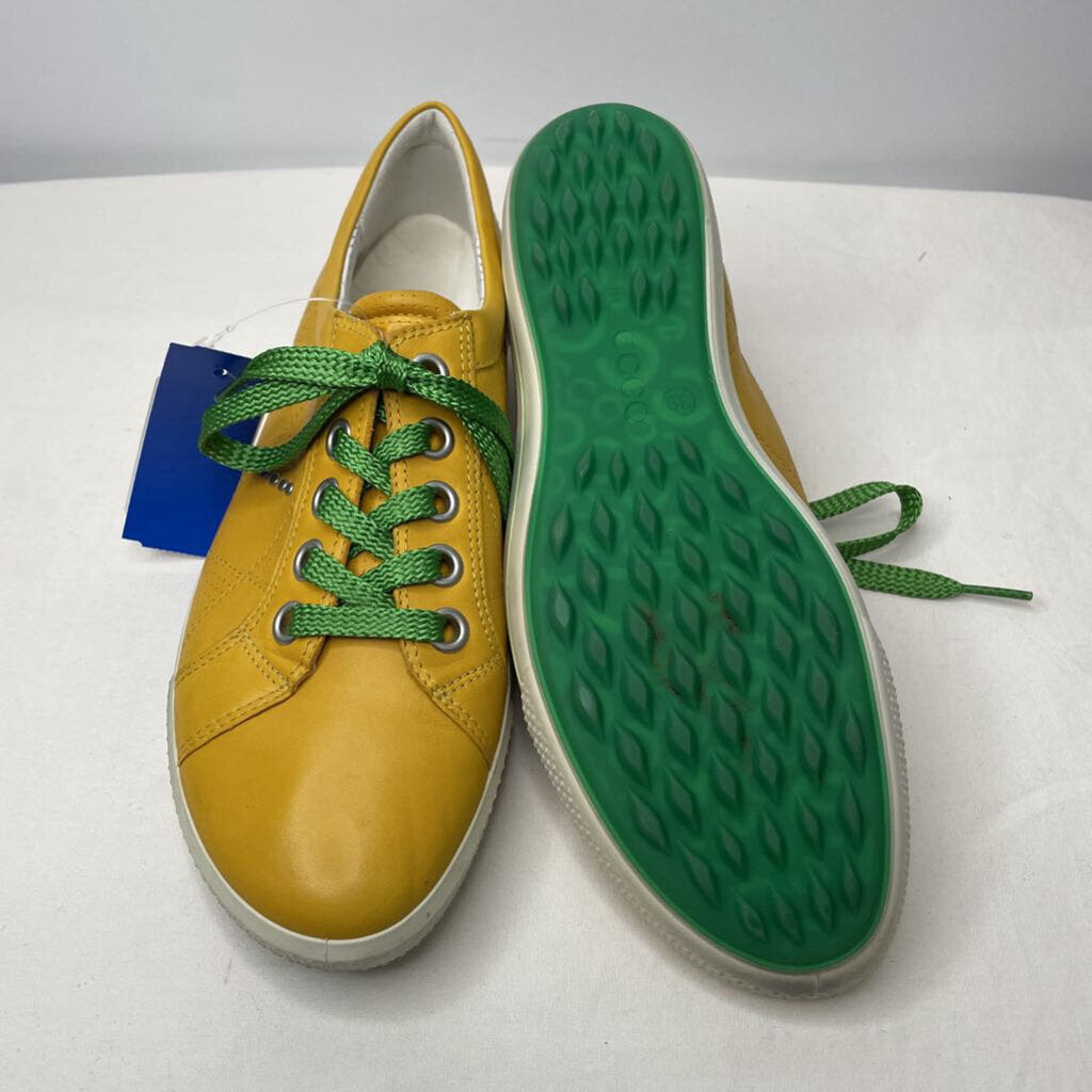Ecco Shoes 8.5 Yellow