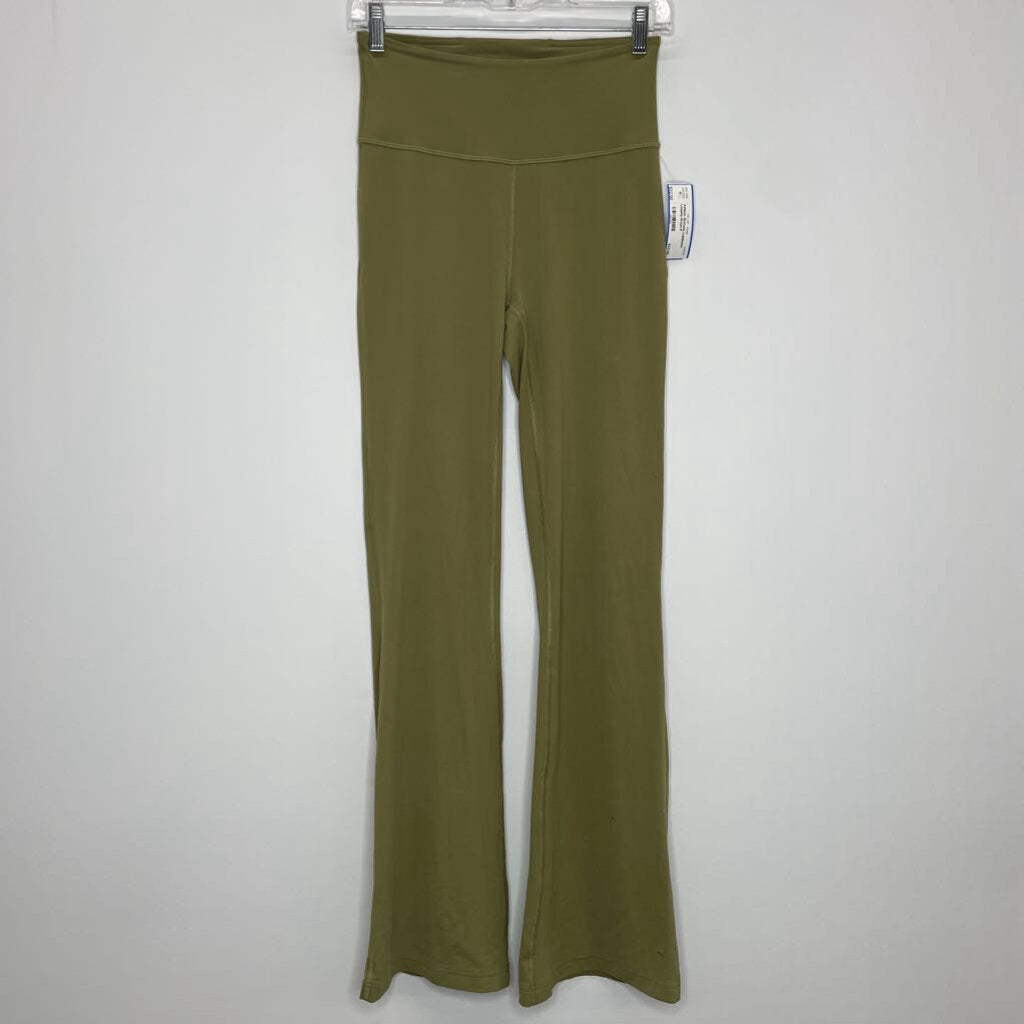 Lululemon Athletic Bottoms 6 Green
