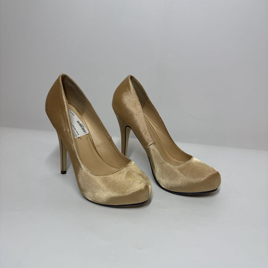 Michael Antonio Shoes 6.5 Gold