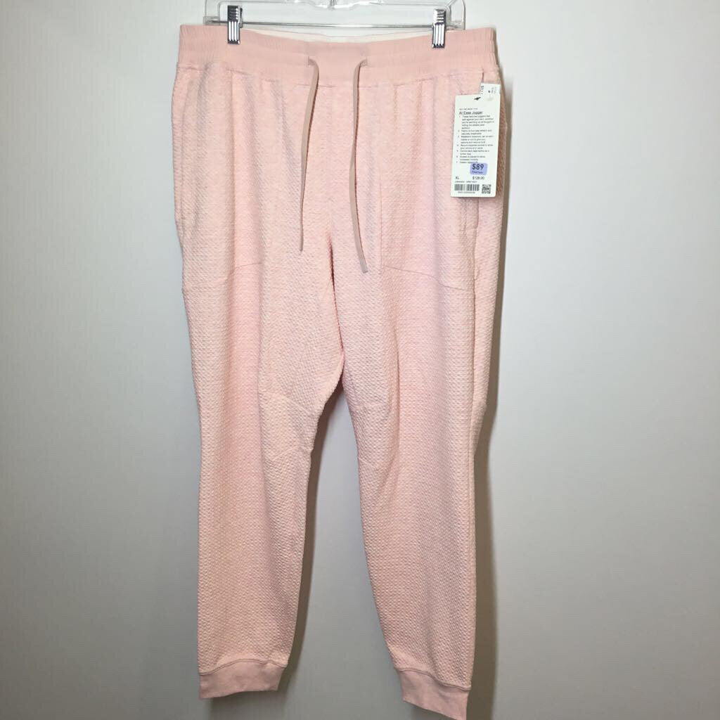 Lululemon Athletic Bottoms Men's XL Pink